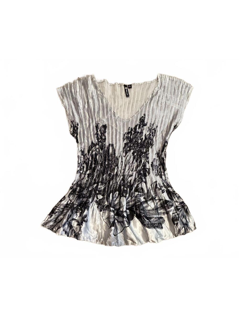 TOP Onyxia Women's Black and White Pleated Floral Polyester Top Size Large
